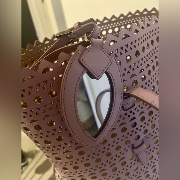 ALAIA Laser Cut Tote - Sandy - Picture 7 of 14